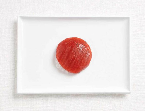 japan-flag-made-from-food-600x459
