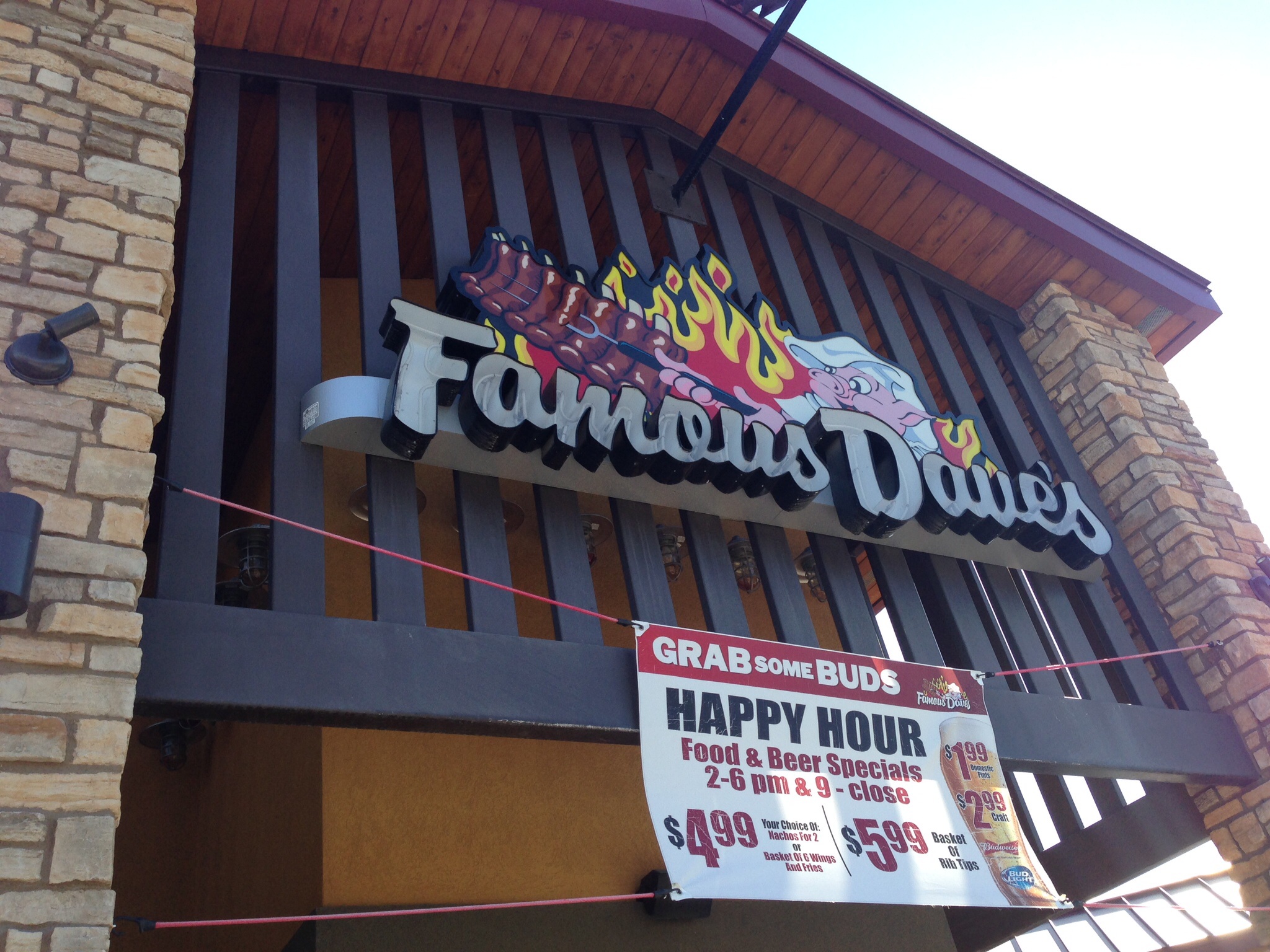 famous dave's bbq
